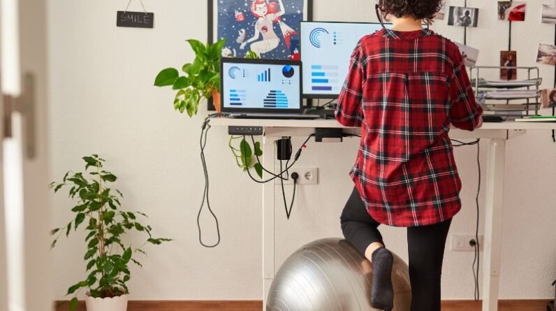 From Desk to Fit: Quick Exercises for the Office