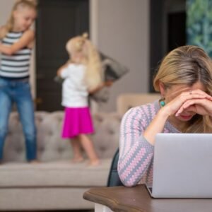 Managing Stress and Burnout as a Working Parent: Effective Solutions